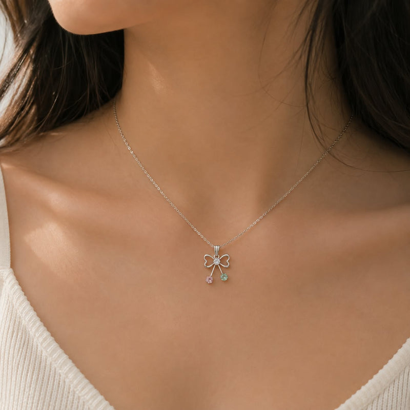 Elegant Floral Crystal Pendant Necklace