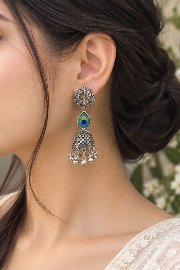 Elegant Gold Crystal Drop Earrings