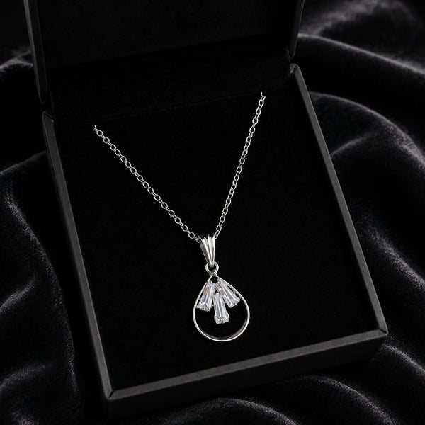 Elegant Floral Crystal Pendant Necklace